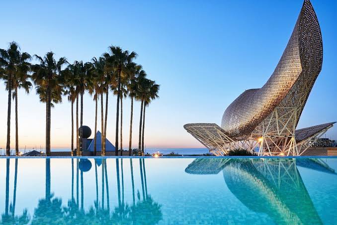 Os 6 melhores hotéis para se hospedar em Barcelona e aproveitar ao máximo sua estadia